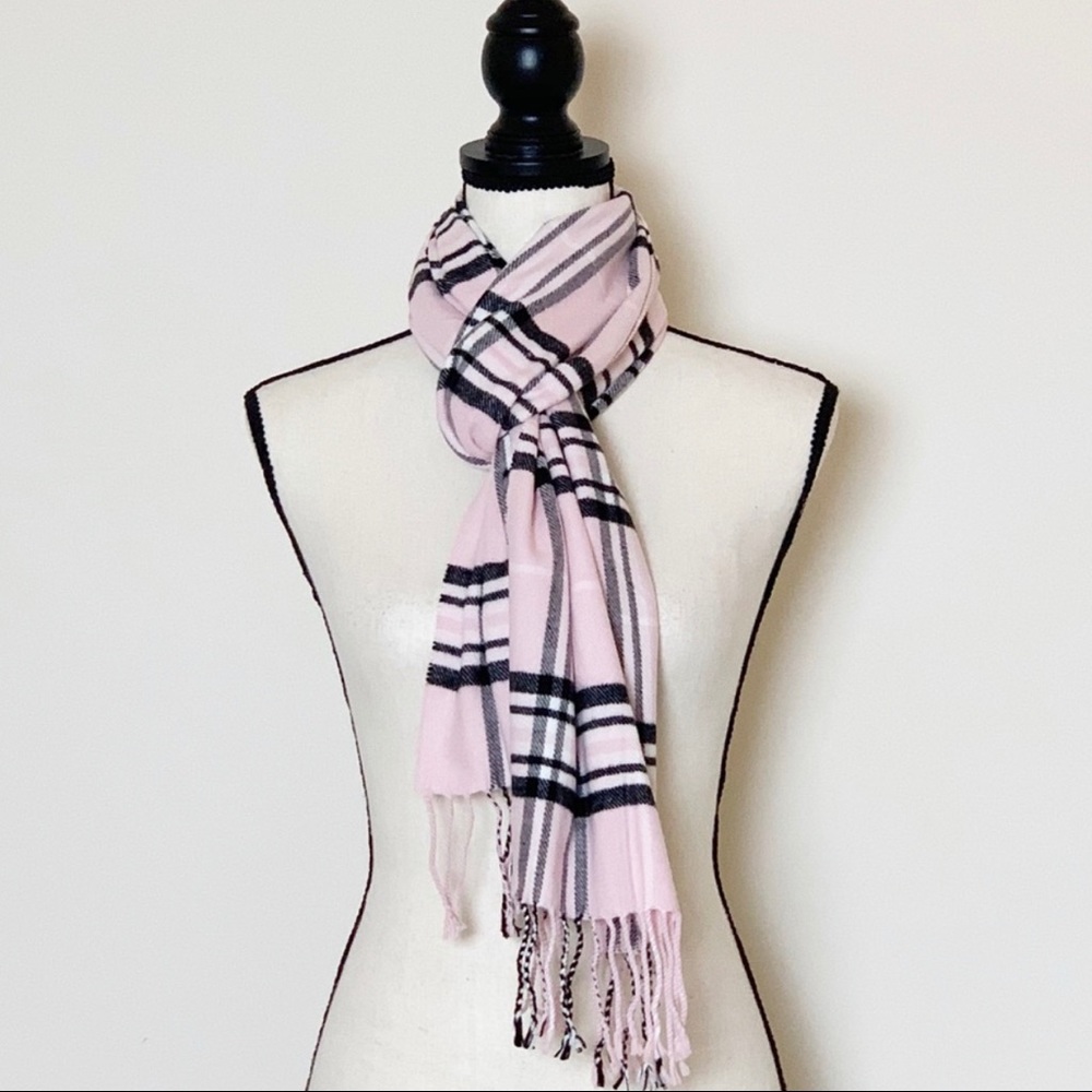 5🌟 RATED - 100% Cashmere Pink Plaid Scarf - Picture 4 of 7
